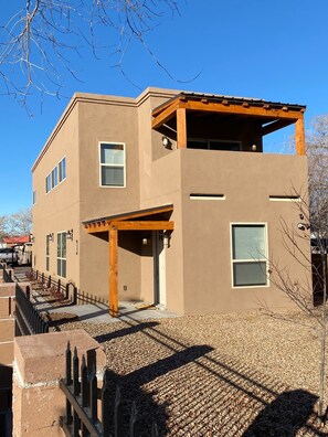 Exterior - "Casa Nueva" New House in Historic Area (Albuquerque)