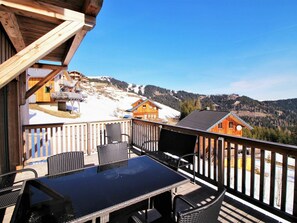 Cielo, Propiedad, Edificio, Montaña, Madera, Árbol, Cerca, Nieve, Cabaña, Barrio Residencial