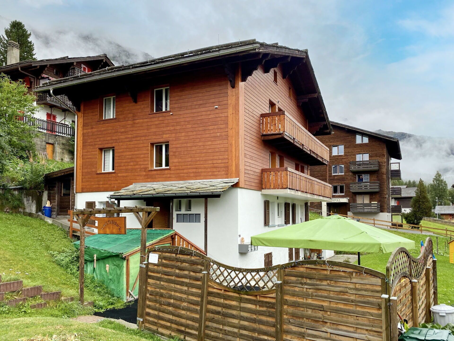 Nuage, Ciel, Bâtiment, Propriété, Fenêtre, Plante, Maison, Bois, Lot Terre, Arbre