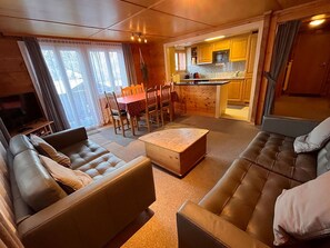 TV - Nice apartment for 6 guests with WIFI, TV, balcony and panoramic view (Grächen)