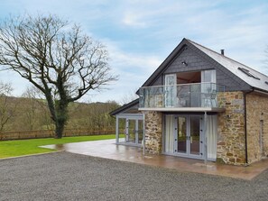 Exterior - 4 bedroom accommodation in Llanboidy, near Laugharne (Llanboidy, near Laugharne)