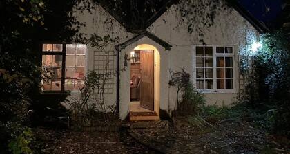 'Horseshoe Lodge', Character Lodge in Highcliffe on Sea