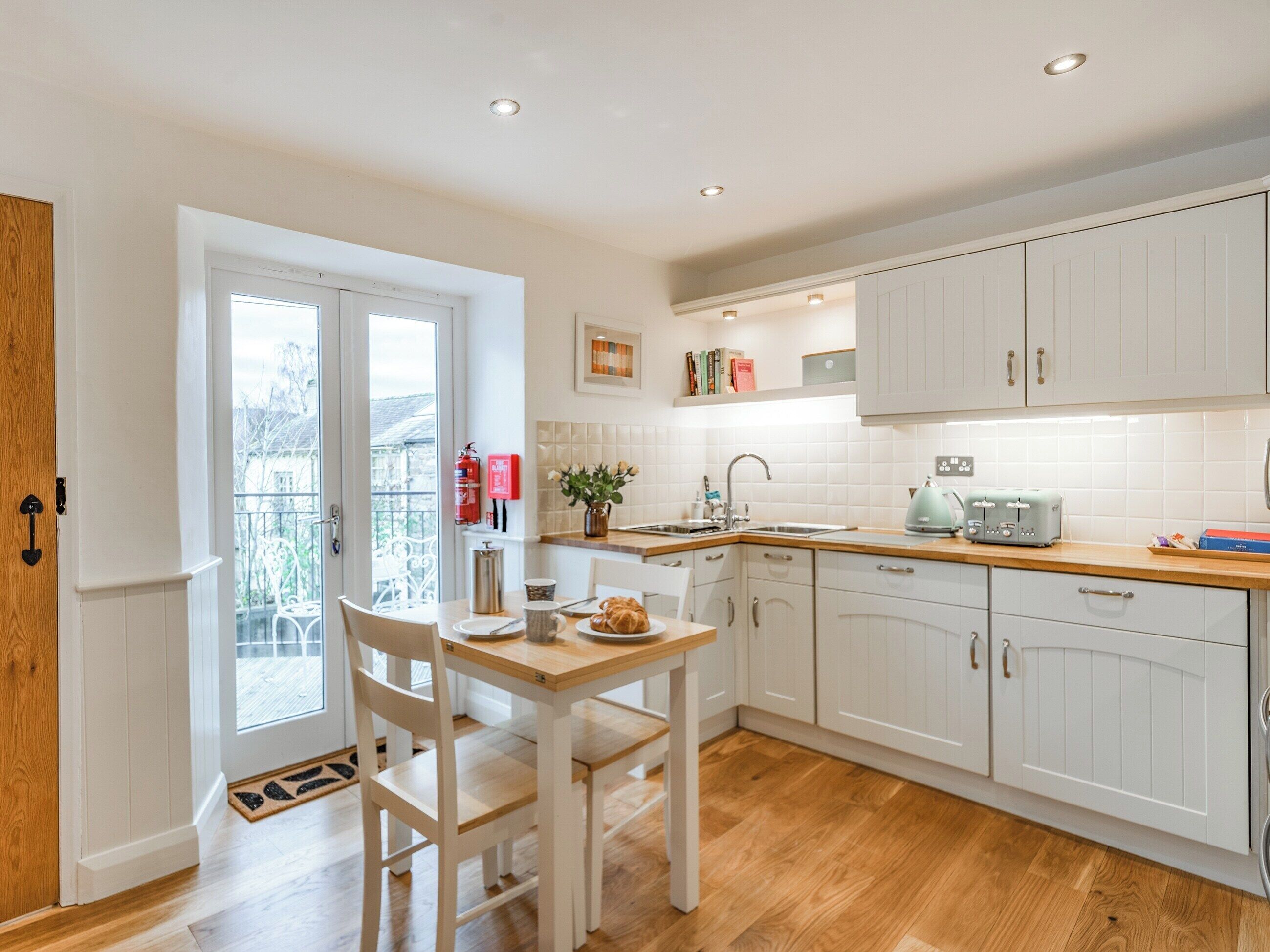 Lave-vaisselle, chaise haute