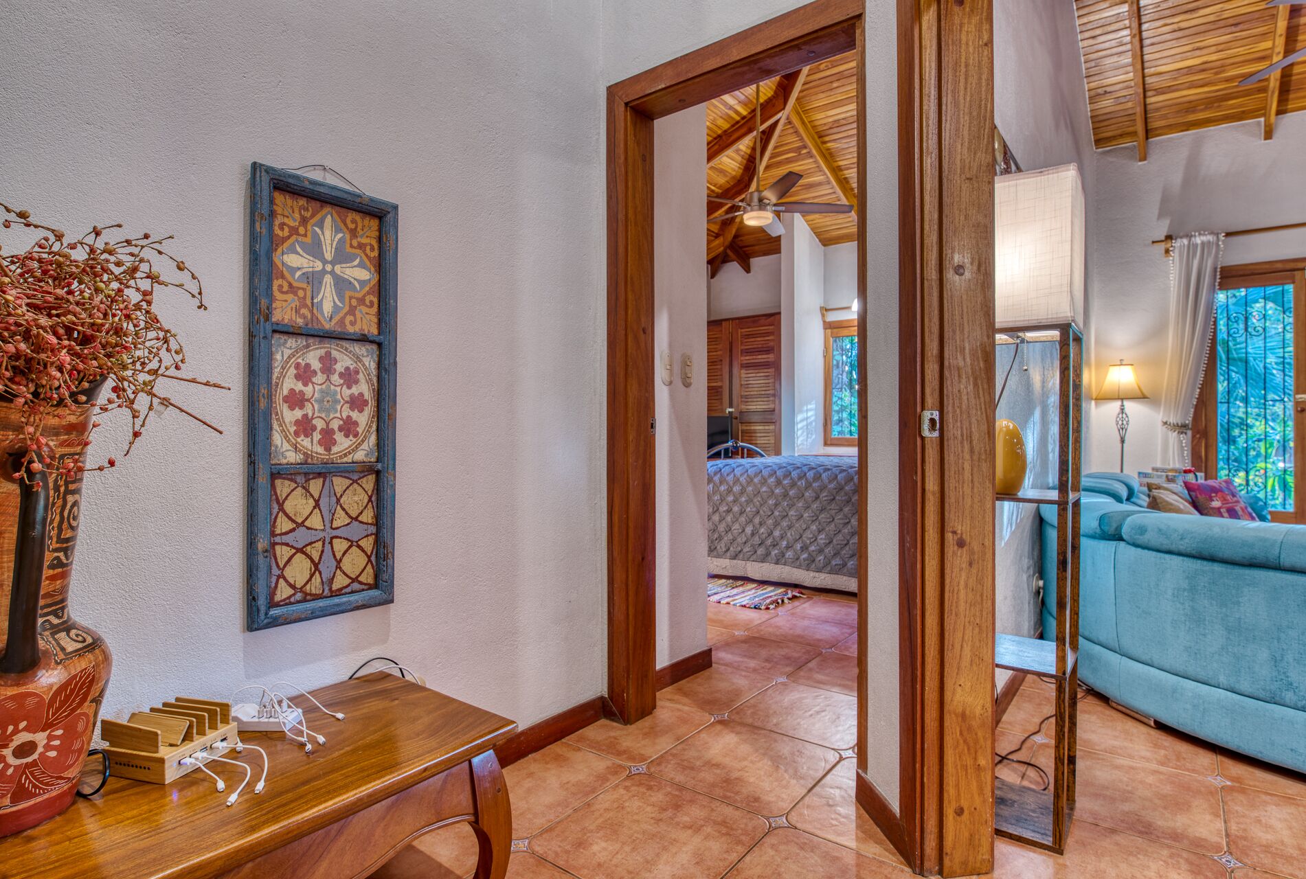 3 soverom, safe på rommet, skrivebord og strykejern/-brett