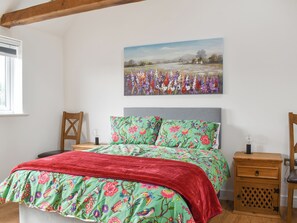 4 bedrooms, free WiFi, bed sheets