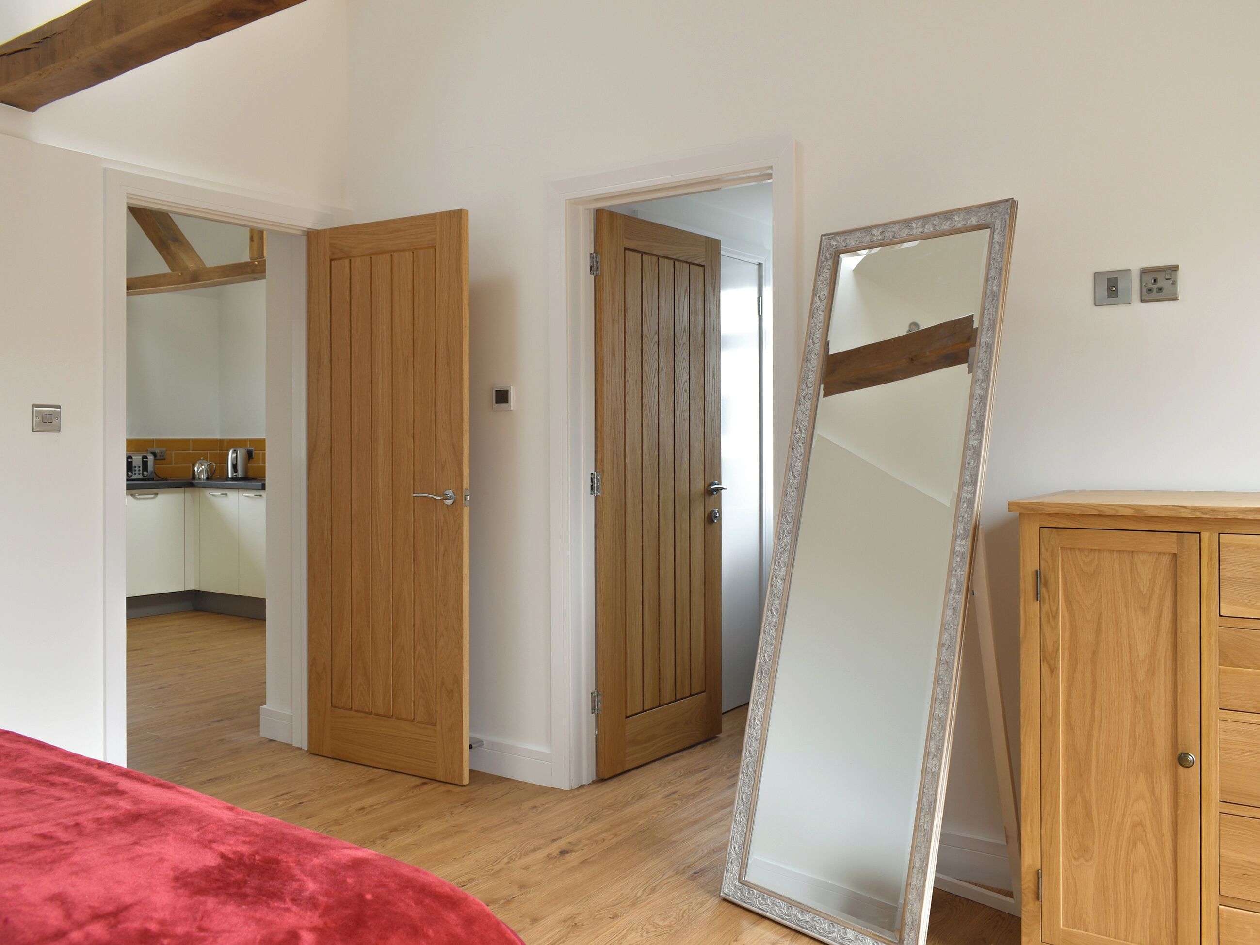 4 bedrooms, WiFi (free), bed sheets