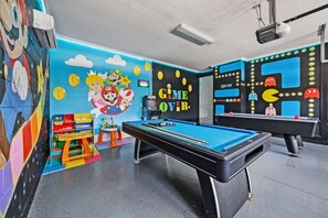 Spielezimmer