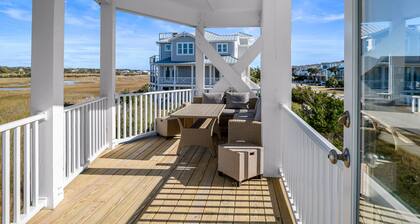 "Dozin By The Sea" - 2nd Row Home w/ pool, 3 Bedrooms / 3.5 Bathrooms