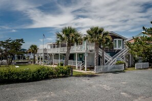 Exterior - "Sand Dollar" - Canal Condo, 2 Bedrooms / 1.5 Bathrooms (Holden Beach)
