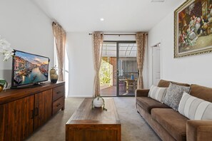 Familien-Ferienhütte | Wohnzimmer | LCD-Fernseher