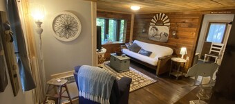 Quiet comfortable  mountain retreat, with Fast 500 mbps wifi