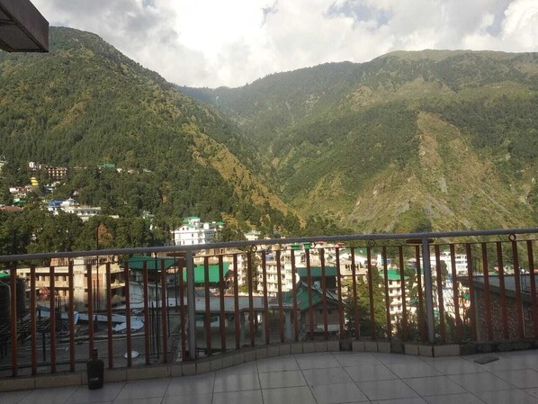 Exterior - Ravine inn (Dharamshala)