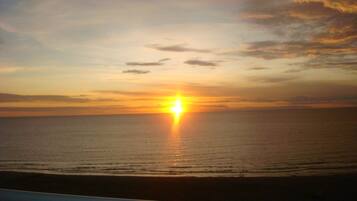 Apartment, 3 Bedrooms, Accessible, Balcony | Beach