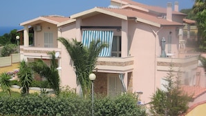 Unclassified image, 2 of 19, button - Holiday House la Caldosa Apartment c11 Terrace With sea View and Swimming Pool (Badesi)