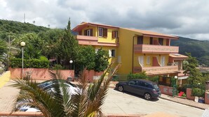 Unclassified image, 5 of 24, button - Apartment c6 With Sea View Terrace, TV, air Conditioning, Wifi, Swimming Pool (Badesi)