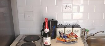 Room in B&B - Immaculate and Beautiful Chalet - Fully Equipped