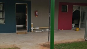 Habitación, 1 habitación, vista al jardín | Áreas de la propiedad