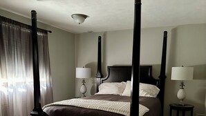 Room - Comfortable Spacious 3 bedroom home (Lakewood)