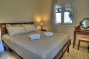 Villa, 3 Bedrooms, Smoking, Balcony