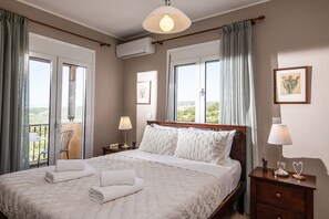 4 habitaciones y tabla de planchar con plancha 