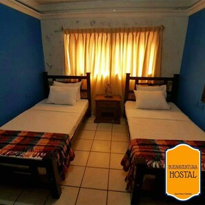 9 bedrooms - "hostal Hogar Buenaventura" (Santa Marta)