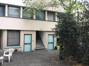 Studio - flera sovrum - uteplats | Exteriör