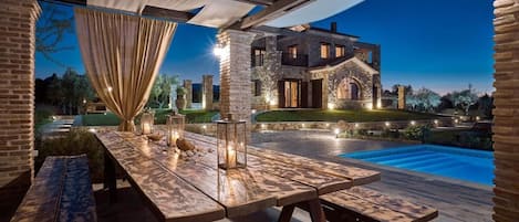 Villa, 5 chambres, fumeurs, piscine privée | Piscine | Piscine extérieure
