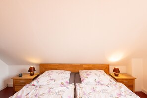 3 soverom, strykejern/-brett, wi-fi og sengetøy