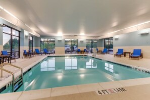Indoor pool, open 8:00 AM to 10:00 PM, sun loungers - Holiday Inn Express & Suites Winston Salem Sw Clemmons by IHG (Clemmons)