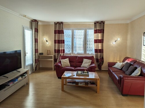 Gîte chaleureux en pleine campagne avec cour privée, vélos, ping-pong et à 1h de Paris