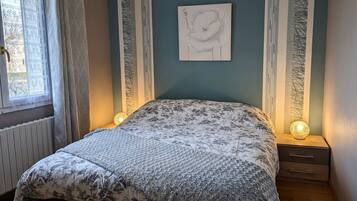 4 bedrooms, free WiFi, bed sheets