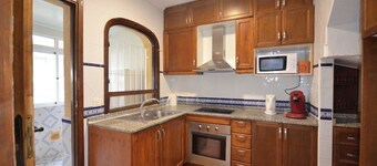 Pleasant townhouse with swimming pool, hydro-massage showers