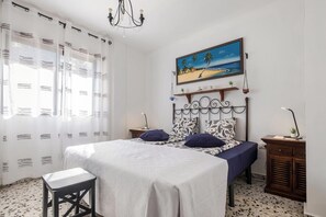 3 bedrooms, iron/ironing board, free WiFi, bed sheets - Holiday Home ‘Finca Alejandrina’ with Sea View, Pool, Garden & Wi-Fi (La Guancha)