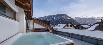 Comfortable Apartment “Vacanze Arcobaleno - Rosso” with Mountain View
