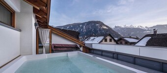 Gemütliche Ferienwohnung "Vacanze Arcobaleno - Arancione" mit Blick auf die Berge