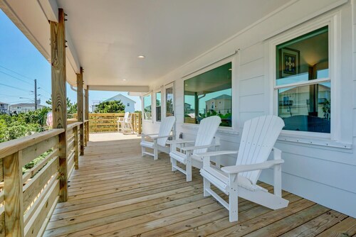 OCEAN VIEW. 2ND ROW. PVT HEATED POOL. PVT BEACH ACCESS. CLASSIC TOPSAIL!