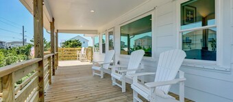 OCEAN VIEW. 2ND ROW. PVT HEATED POOL. PVT BEACH ACCESS. CLASSIC TOPSAIL!