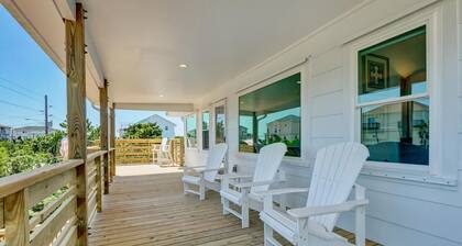 OCEAN VIEW. 2ND ROW. PVT HEATED POOL. PVT BEACH ACCESS. CLASSIC TOPSAIL!