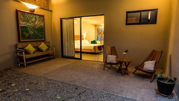 Estudio Deluxe, 1 cama King size y sofá cama, en el área del jardín | Terraza o patio