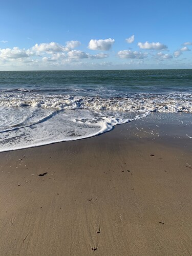 Maison pêcheur rénovée avec jardin clos et 600M de la mer