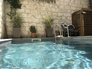 Outdoor pool - HOUSE WITH PATIO & POOL IN THE HEART OF THE RAMPARTS! (Aigues-Mortes)