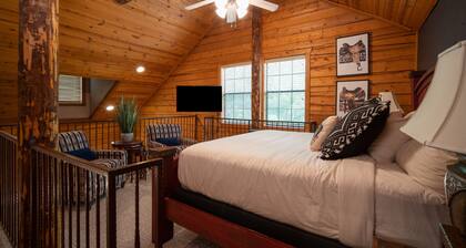 Inviting, Equestrian-Themed Cabin in the Very Heart of Branson!
