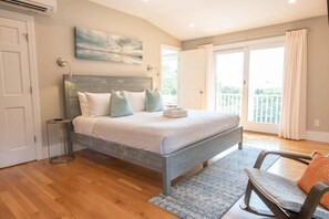 7 habitaciones, tabla de planchar con plancha, wifi y ropa de cama 