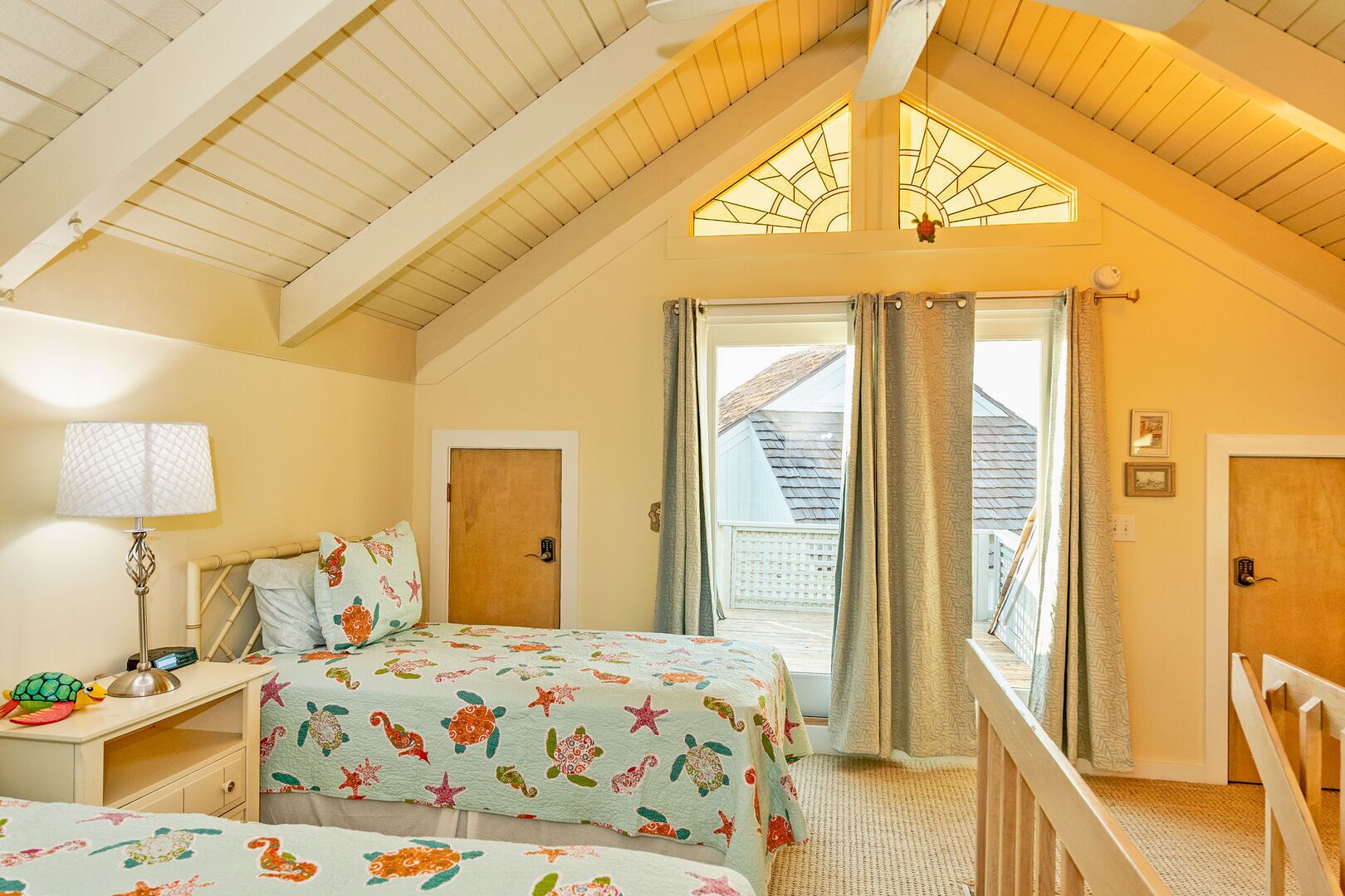 3 bedrooms, travel crib, WiFi, bed sheets