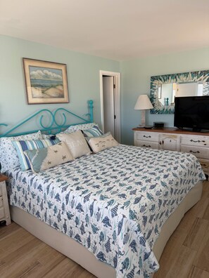 3 bedrooms, travel cot, WiFi, bed sheets