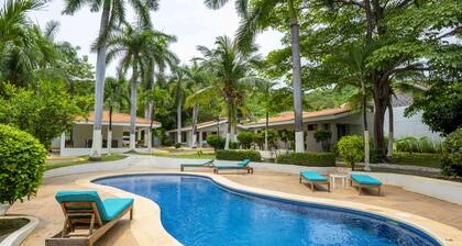Delightful Ground-Floor Studio w/ Free WiFi, Step-Free Access, & a Shared Pool
