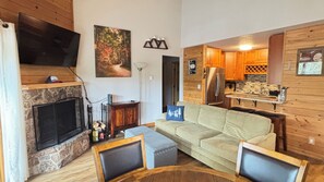 Smart-tv och eldstad