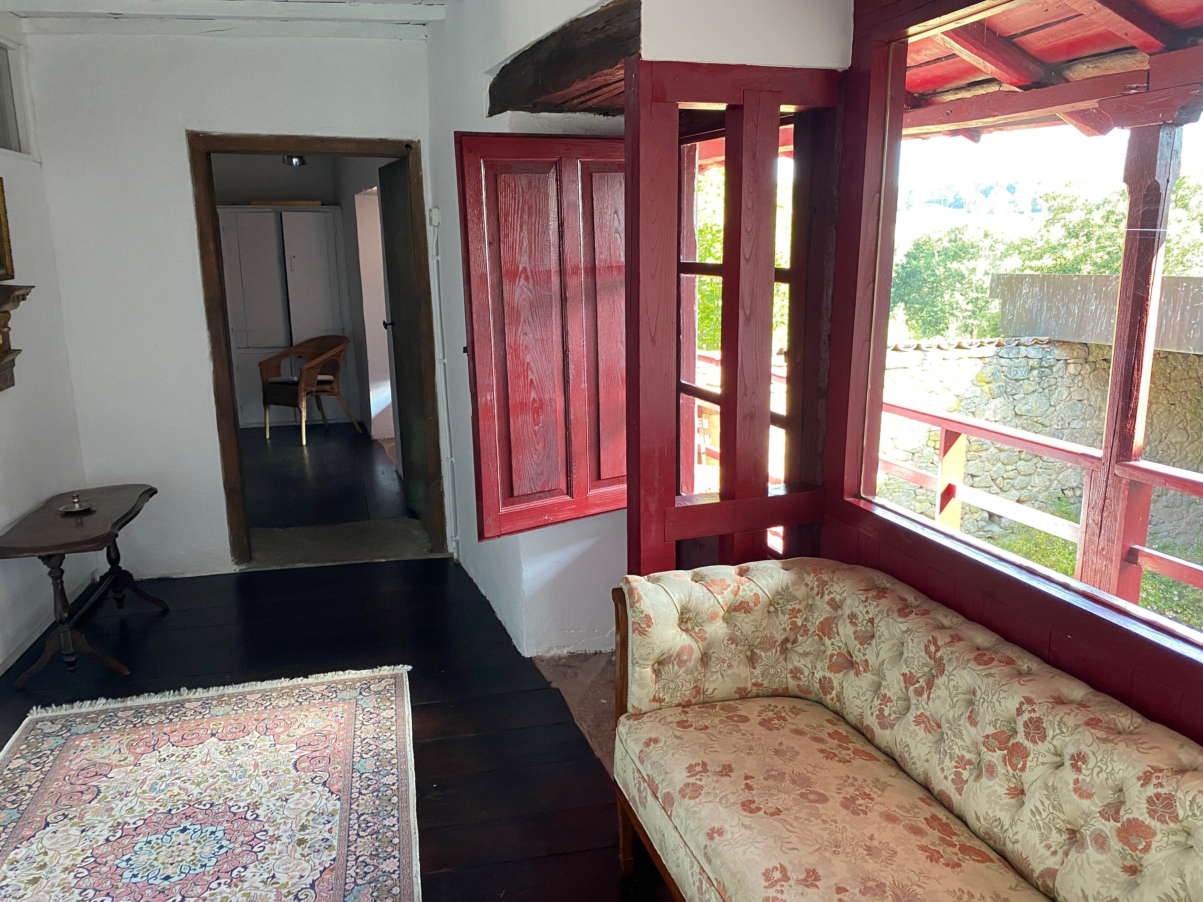 Smart-TV, Kamin, DVD-Player, Tischfußball