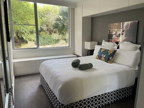 2 bedrooms, iron/ironing board, travel crib, free WiFi