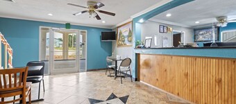 Days Inn by Wyndham Kenedy/Karnes City